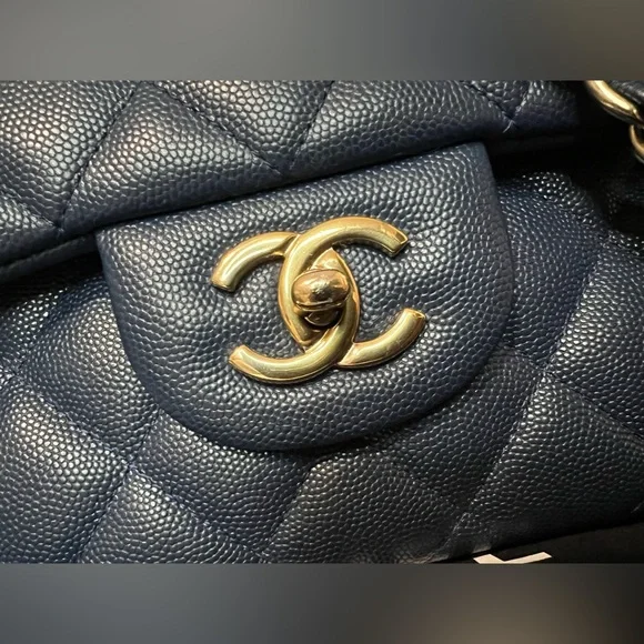 CHANEL classic double flap JUMBO caviar NAVY leather bag - Picture 4 of 16